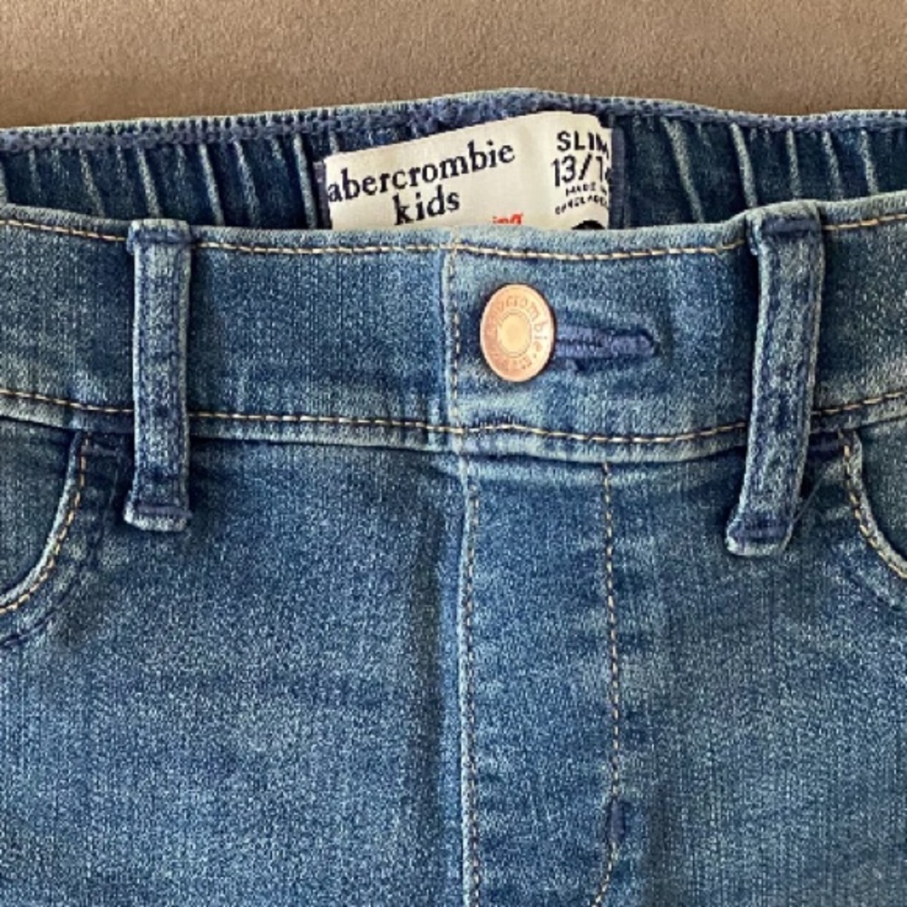 Abercombie Kids Jeans - Picture 3 of 3